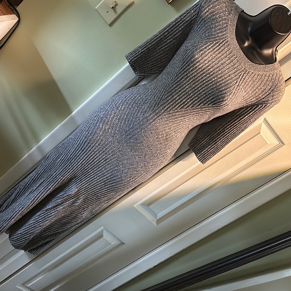 H&M Gray Ribbed Cap-sleeved Knit Dress